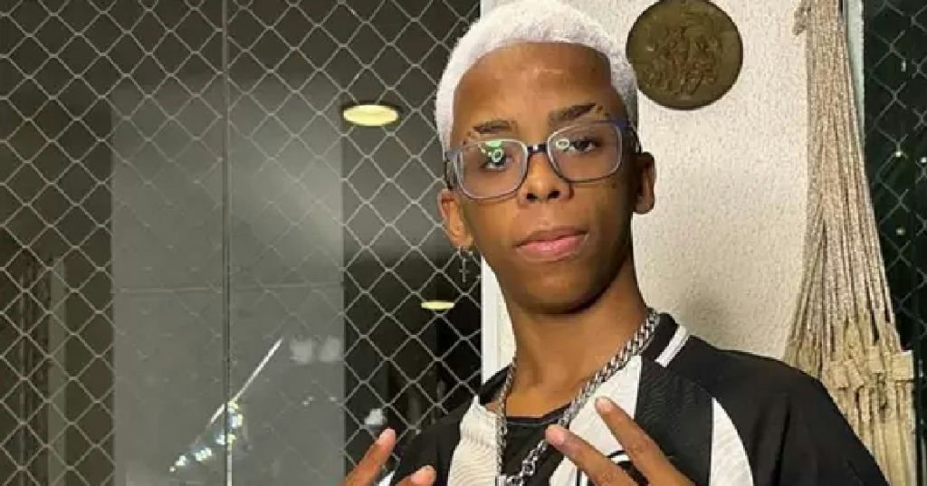 Vinícius Oliveira Santos, conhecido como Boca de 09, perde perfil no TikTok por transmissão irregular
