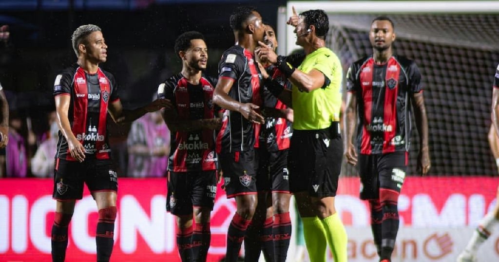 Vitória amarga recorde negativo histórico como visitante no Brasileirão
