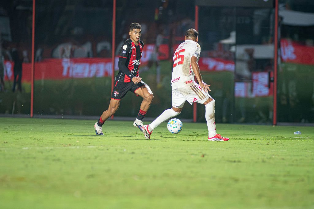 Vitória mantém solidez defensiva no Barradão contra adversários da parte inferior