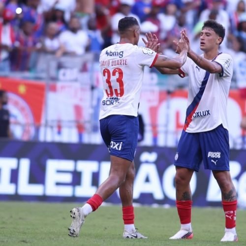 Em jogo tenso na Fonte Nova, Bahia fica apenas no empate contra o Corinthians