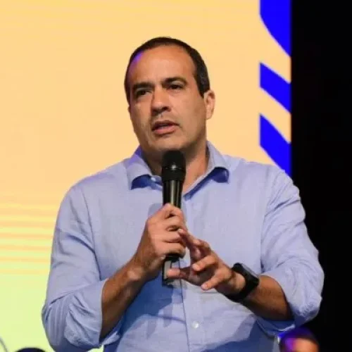 Bruno mentiu! Obra de escola para crianças autistas volta a