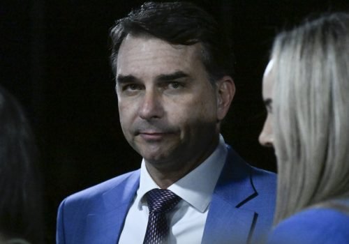 PP e União decidem pela neutralidade e ficam de fora do palanque de Flávio Bolsonaro