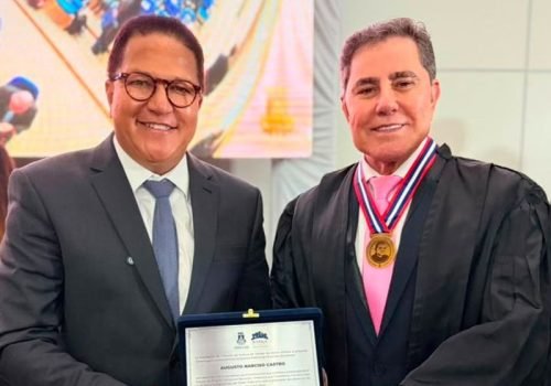 Prefeito Augusto Castro recebe homenagem do Tribunal de Justiça da Bahia e destaca parceria em favor da população