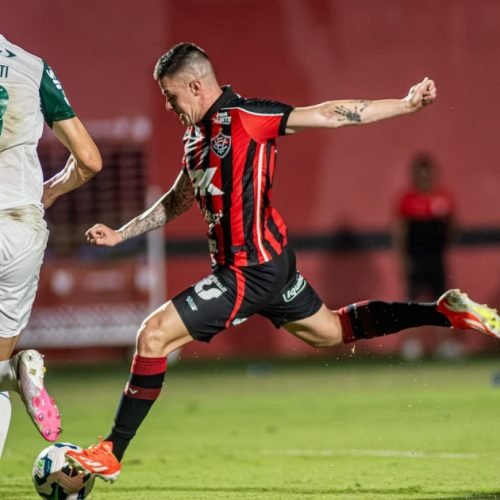 Quarto melhor mandante da Série A, Vitória tenta voltar a vencer o Palmeiras no Barradão