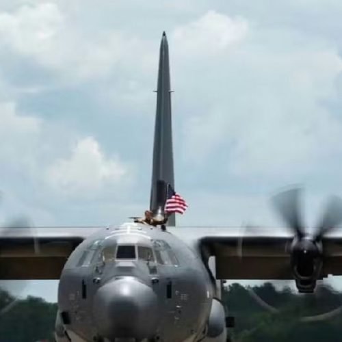 Aeronave dos EUA usada na captura de Maduro chega a Campo Grande para treinamento militar