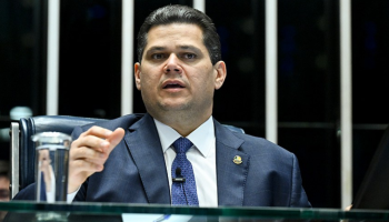 Alcolumbre confirma votos e Senado acelera votação da PEC do fim da escala 6x1