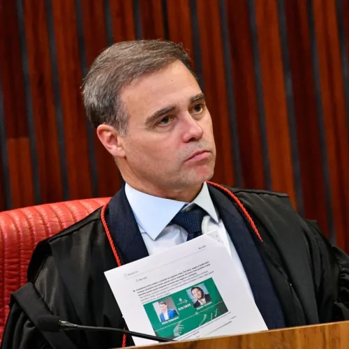 André Mendonça registra salto de 1,3 milhão de seguidores após embate com Moraes