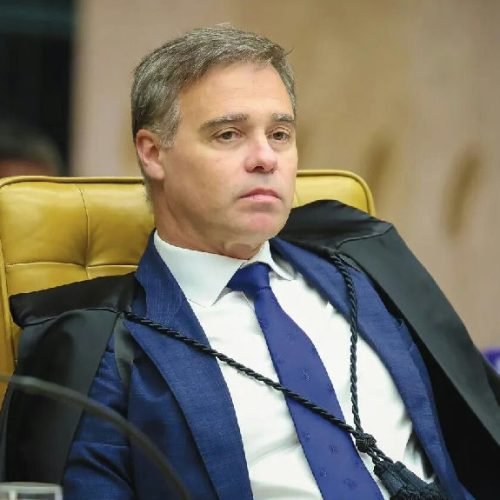 André Mendonça revoga prisões de investigados por fraudes no INSS