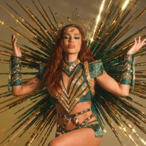 Anitta é a nova rainha de bateria da Grande Rio para o Carnaval de 2027
