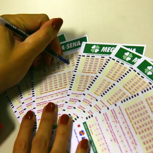 Aposta e expectativa com prêmio milionário da loteria federal
