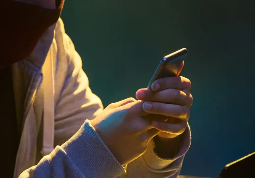 Apostas online geram endividamento e preocupam especialistas no Rio de Janeiro