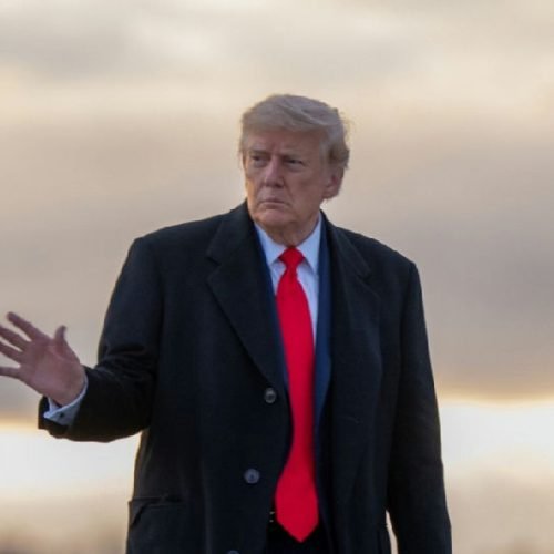 Aprovação presidencial recua e oposição amplia vantagem nos Estados Unidos