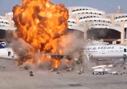 Ataques contra aeroportos na Arábia Saudita deixam 12 mortos e centenas de feridos