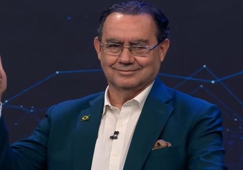 Augusto Cury critica polarização e acusa Lula e Flávio Bolsonaro de sequestro emocional