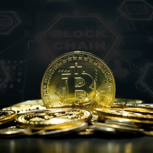 Bitcoin cai abaixo de US$ 78 mil em meio a temor de ataque bilionário