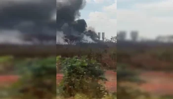 Bombeiros controlam fogo que destruiu galpão de recicláveis na Cidade do Automóvel, no DF