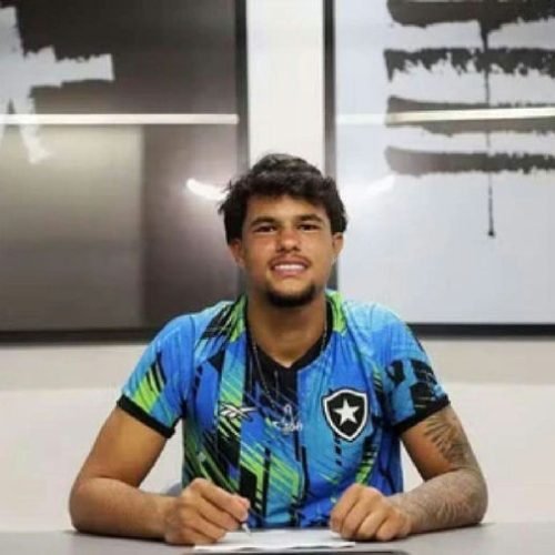Botafogo afasta goleiro Bruninho das categorias de base após problemas disciplinares