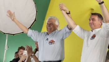 Caiado oficializa apoio a Flávio Bolsonaro para o segundo turno das eleições