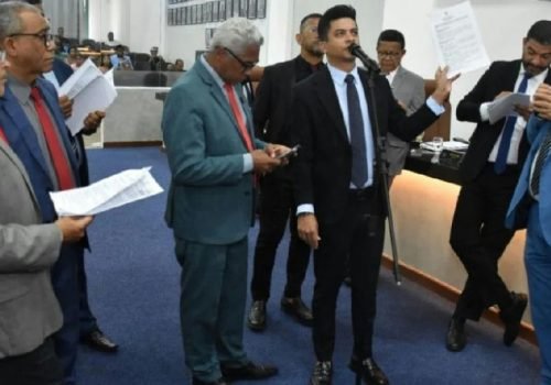 Câmara de Feira de Santana processa vereador Deyvid Bacelar por suspeita de compra de votos