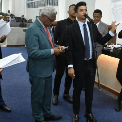 Câmara de Feira de Santana processa vereador Deyvid Bacelar por suspeita de compra de votos