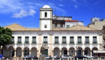 Câmara Municipal de Salvador gasta milhões em informática sob reclamações de servidores
