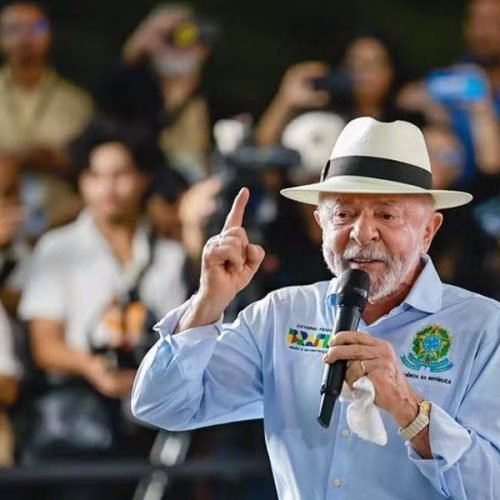 Campanha de Lula recorre ao TSE após ataques de adversários em debate