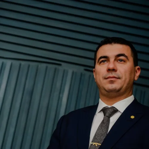 Candidato não eleito enfrenta denúncias de calote contra equipe de campanha