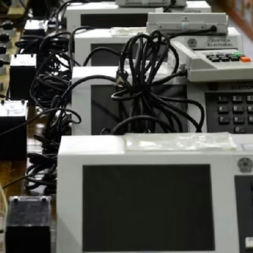 Cenário eleitoral aponta dificuldades para senadores que buscam reeleição em 2026