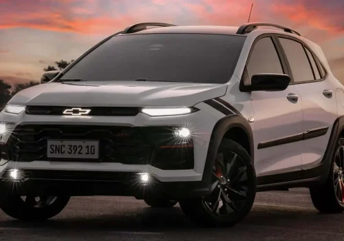 Chevrolet Sonic tem abatimento de R$ 20 mil para esvaziar estoque antes da chegada da linha híbrida