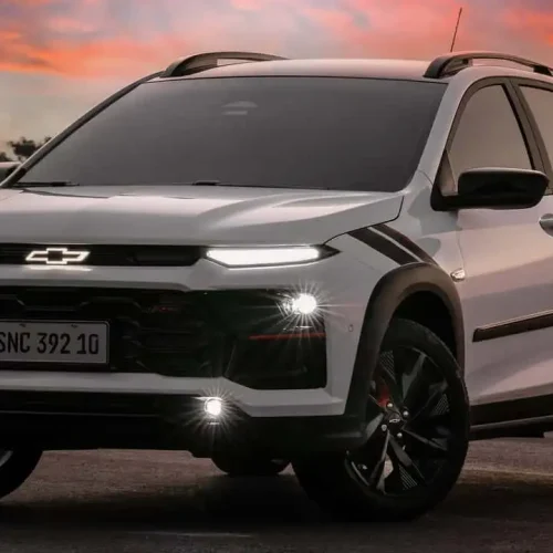 Chevrolet Sonic tem abatimento de R$ 20 mil para esvaziar estoque antes da chegada da linha híbrida