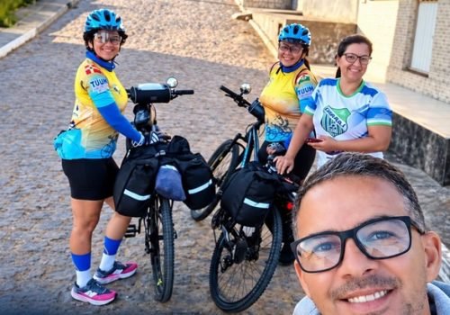 Ciclistas iniciam jornada de retorno após completar 750 km entre Caruaru e Mairi