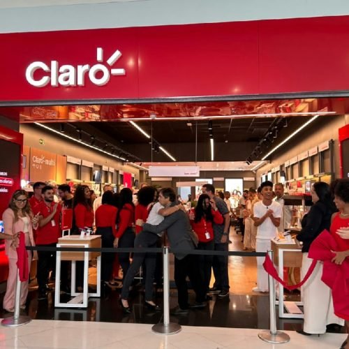 Claro inaugura loja conceito no Shopping Bela Vista com foco em experiência do cliente