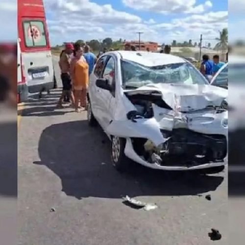 Colisão frontal entre carro e moto deixa motociclista em estado grave na Br-101