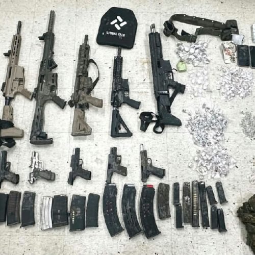Confronto em Salvador resulta em nove mortos e apreensão de arsenal