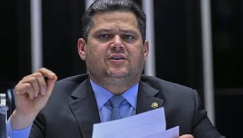 Davi Alcolumbre celebra descoberta de petróleo na Margem Equatorial