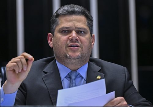 Davi Alcolumbre celebra descoberta de petróleo na Margem Equatorial