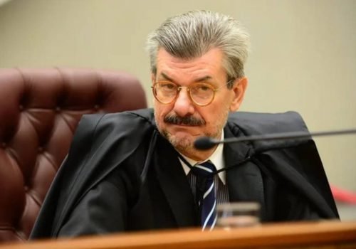 Decisão unânime do STJ condena ministro Marco Buzzi por importunação sexual