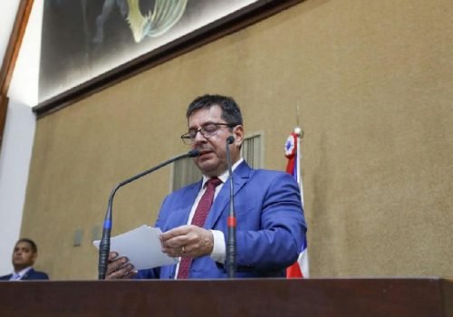 Delegado afastado por Mendonça resistiu a ordens para intervir em eleitores na Bahia