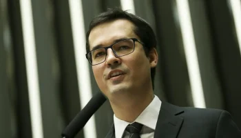 Deltan Dallagnol mantém registro de candidatura ao Senado após decisão do Tre-pr