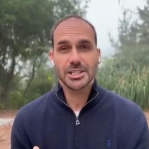 Eduardo Bolsonaro ainda figura como escrivão da PF após recomendação de expulsão