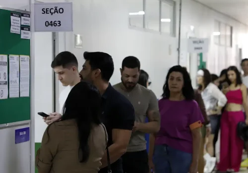 Eleitores enfrentam mudanças de locais de votação para o pleito