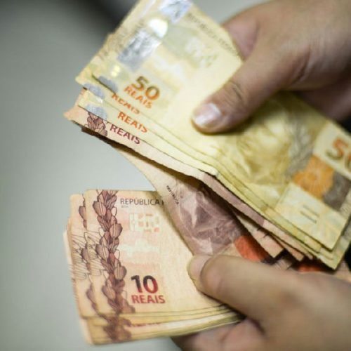 Endividamento das famílias brasileiras retorna a patamares anteriores ao Desenrola