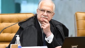 Fachin avalia próximos passos de investigação envolvendo Alexandre de Moraes e Daniel Vorcaro