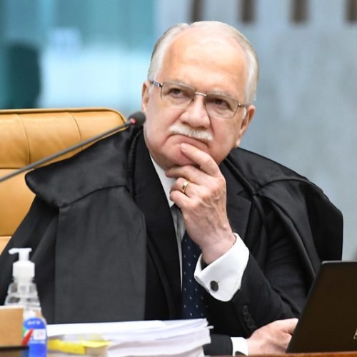 Fachin avalia próximos passos de investigação envolvendo Alexandre de Moraes e Daniel Vorcaro