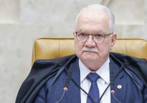 Fachin estabelece prazo para Mendonça e Gonet sobre acusações no caso Master
