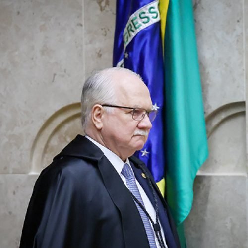 Fachin suspende sessão do STF sob temor de novos embates entre ministros