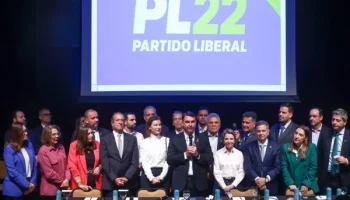 flavio-bolsonaro-anuncia-vice