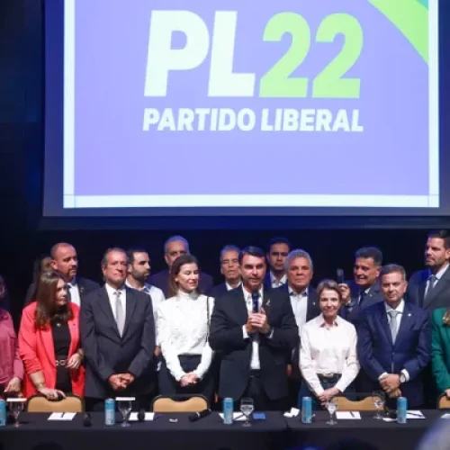 flavio-bolsonaro-anuncia-vice