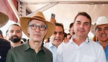 Flávio Bolsonaro articula aliança com Romeu Zema para consolidar candidatura presidencial