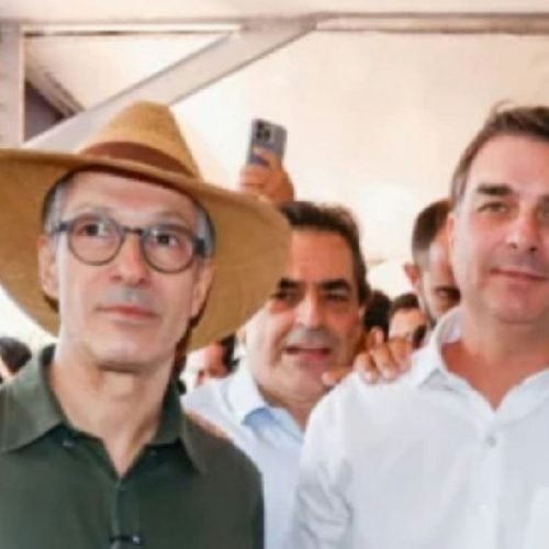 Flávio Bolsonaro articula aliança com Romeu Zema para consolidar candidatura presidencial